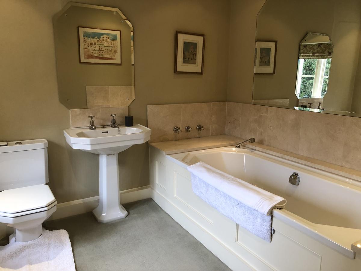Bed and Breakfast Aylworth Manor Naunton Exterior foto